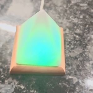 Crystal Pyramid - LED Color Changing Desk Decor 🔮🪬